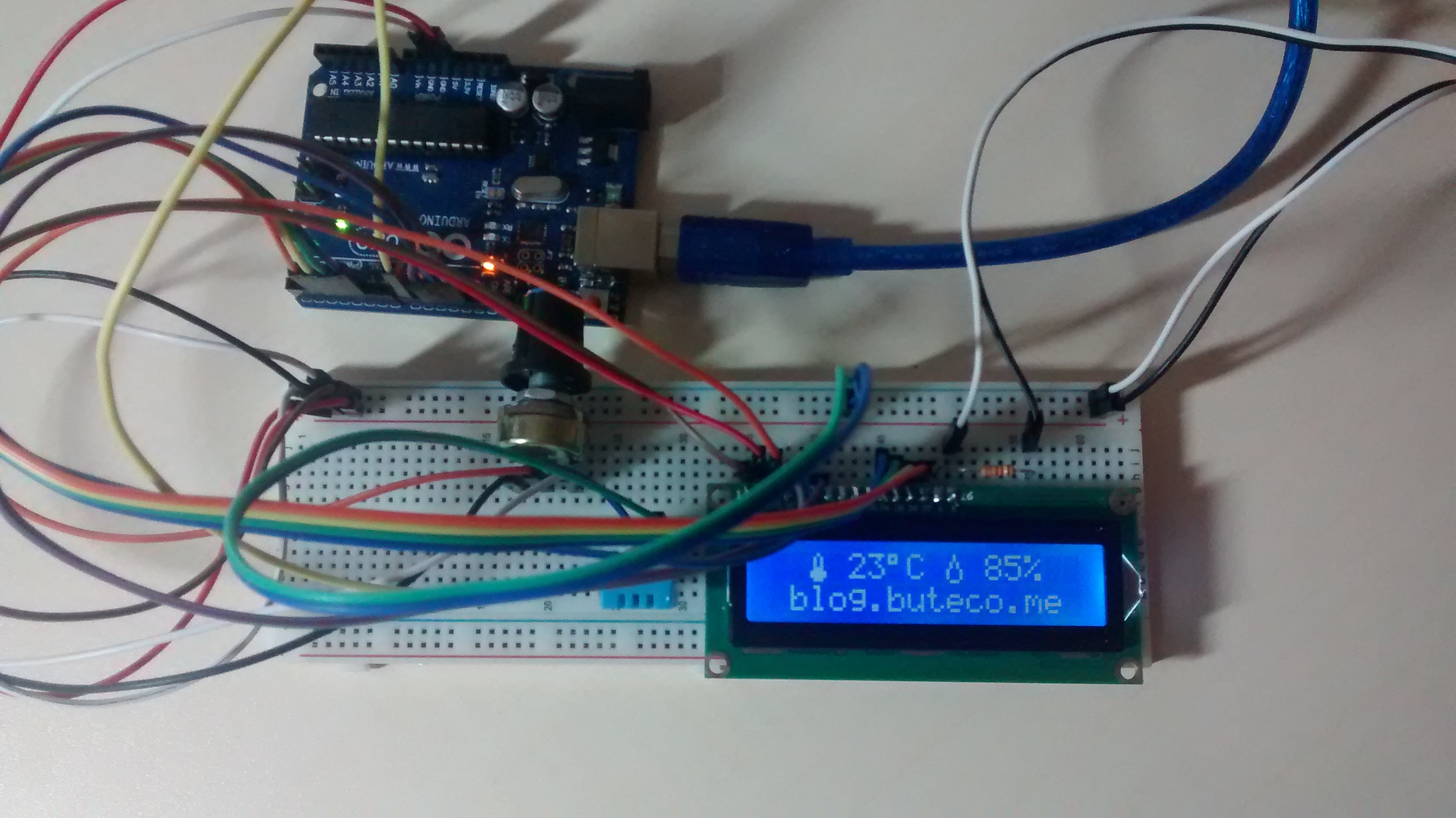 Arduino LCD 16x2 DHT11 Sensor